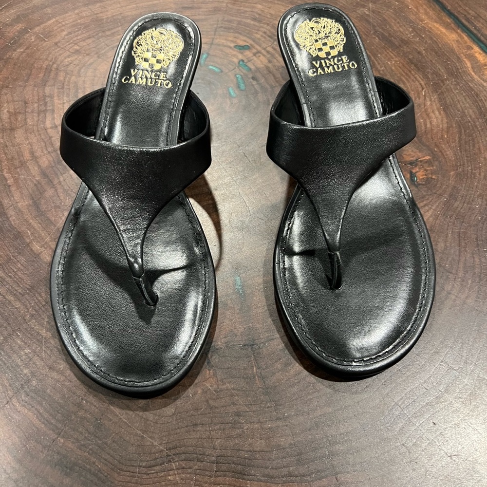 Vince Camuto Black Leather Sandals Sleek Minimalist Design ;size 8.5 M NEW